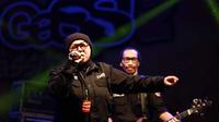 Melly Goeslaw tampil di Kampung GaSS 2 bersama band Potret yang digawanginya di Sabuga, Bandung, Jawa Barat, Rabu (19/8/2015). (Deki Prayoga/Bintang.com)