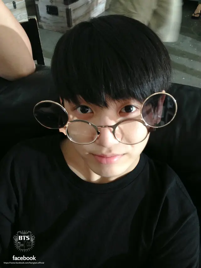 Jungkook BTS. (Facebook terverifikasi BTS (방탄소년단))