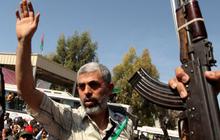 Media Israel Rilis Video Baru Saat-Saat Terakhir Pemimpin Hamas Yahya Sinwar, Duduk di Samping Senapan Kalashnikov