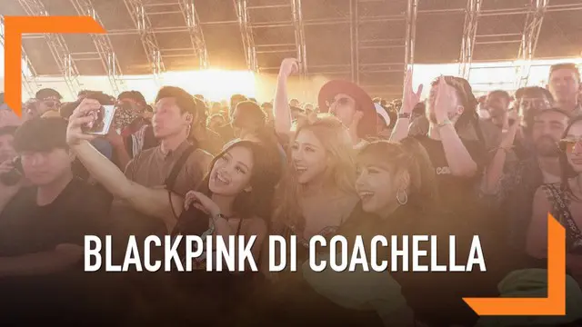Keseruan para personel BLACKPINK terlihat jelas ketika mereka beradai di festival musik Coachella 2019. Tidak sedikit selebritas Hollywood yang ingin berfoto dengan BLACKPINK.