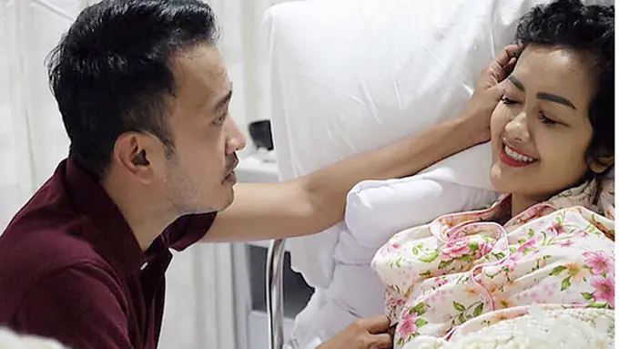 [Bintang] Ruben Onsu dan Julia Perez