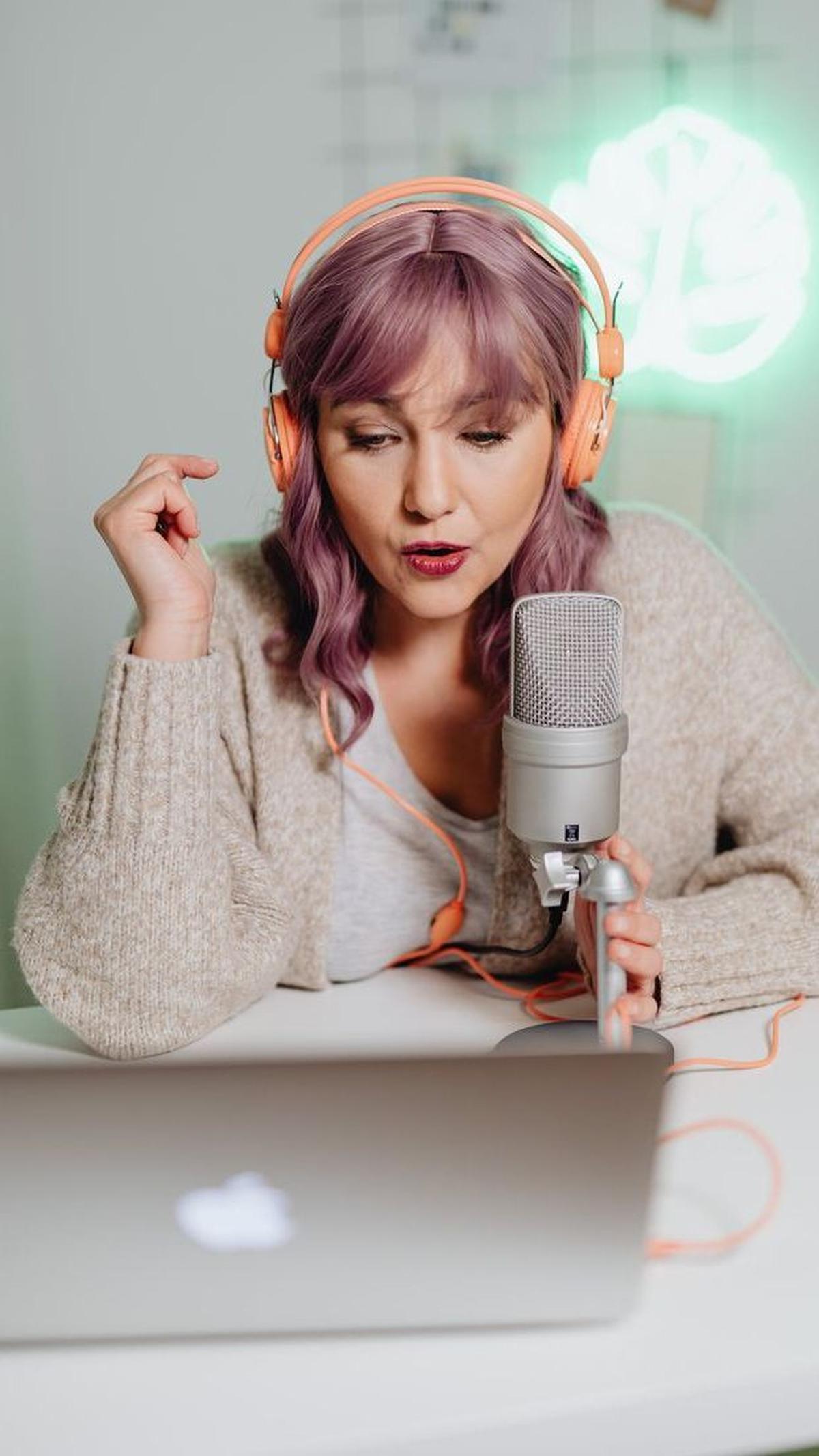 <b>Pembuat Podcast</b>