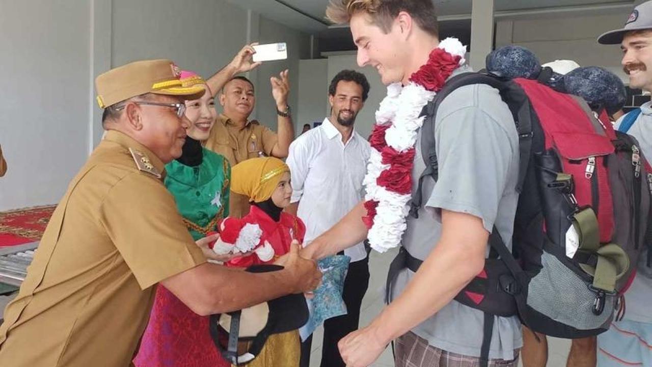 Pemkab Simeulue Sambut Turis Asing dengan Tarian Tradisional, Pacu Wisata Simeulue