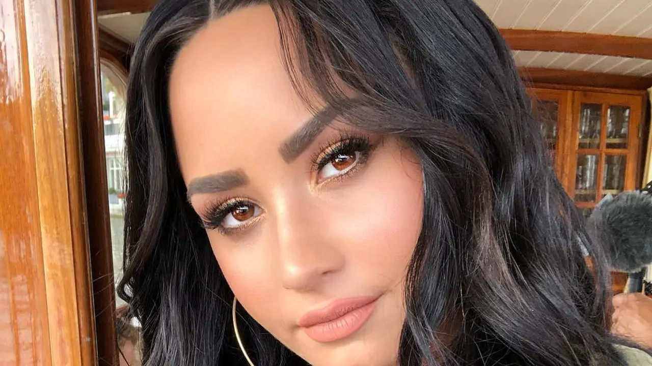 [Bintang] Demi Lovato
