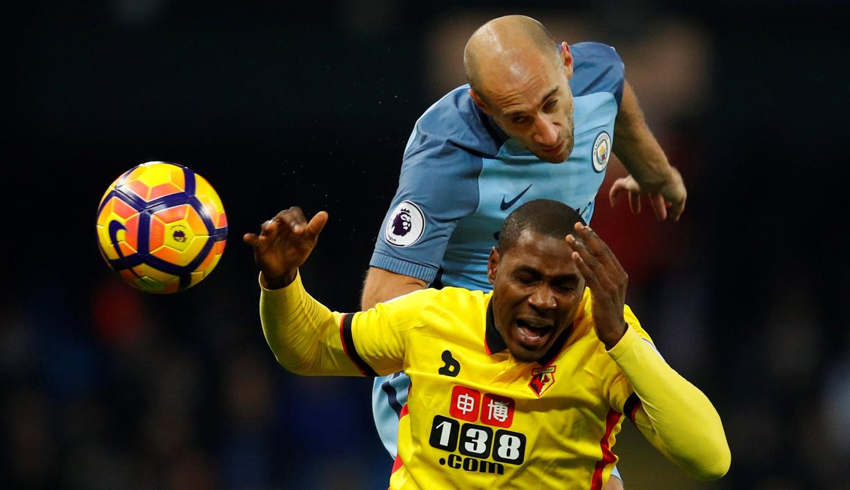 Tampil di depan pendukung sendiri membuat Manchester City menekan sejak menit awal laga. Upaya tersebut pun tak sia-sia usai Pablo Zabaleta memecah kebuntuan The Citizens pada menit ke-33. (Reuters/Phil Noble)