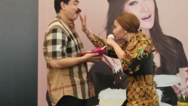 [Bintang] Inul Daratista