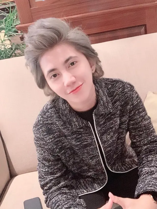 6 Potret Dera Idol dengan Berbagai Warna Rambut, Makin Terlihat Tomboi
