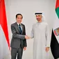 Presiden Jokowi bertemu dengan Presiden Uni Emirat Arab (UEA) Sheikh Mohamed bin Zayed bin Sultan Al Nahyan atau MBZ di Istana Al Shatie, Abu Dhabi, Jumat (1/7/2022). (Foto: Sekretariat Presiden)