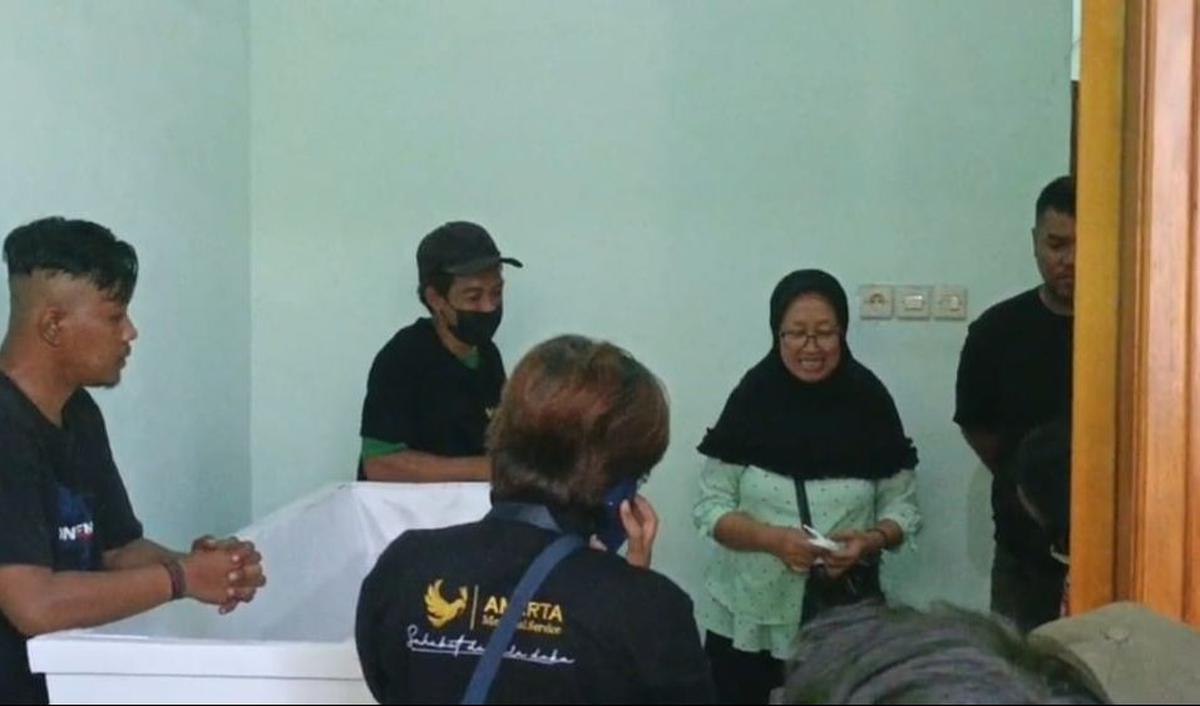 Dia mengungkapkan, sosok mamanya adalah penyayang terhadap keluarga, sabar, dan baik. Anna adalah sosok ibu tangguh, serta pekerja keras.<br>