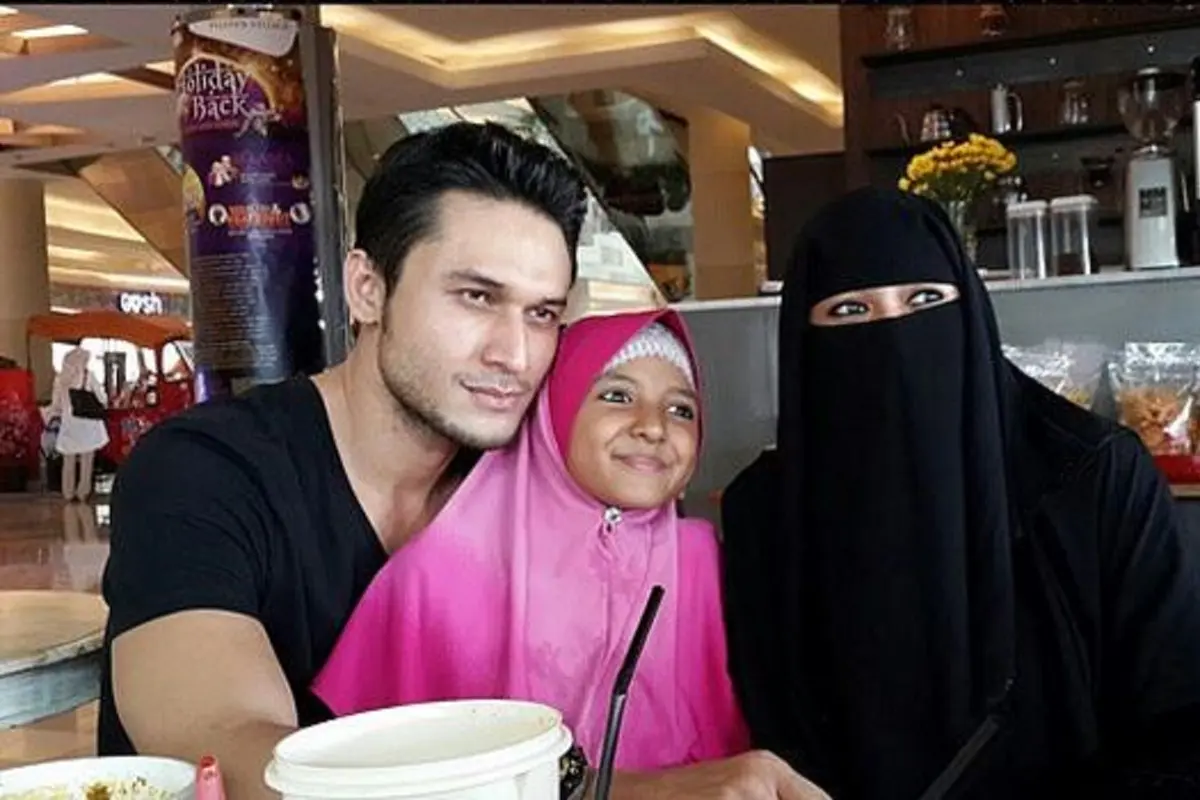 Indra L Bruggman, Siti Aisyah Azahra, Soraya Abdullah