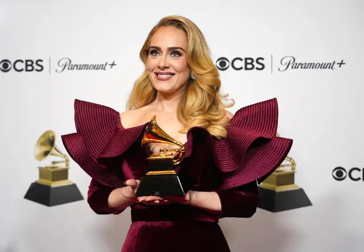 Surat Terbuka Celine Dion Setelah Viral Adele Memeluknya Sambil Nangis di Sela Konser