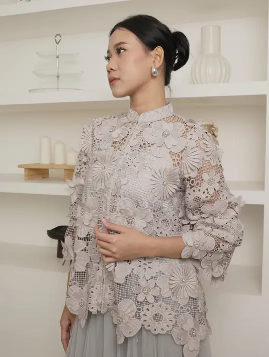 Dengan memiliki lebih dari 30 karyawan, Sarah Dewanto mampu memproduksi 1.500 pcs dalam 1 bulan, dengan total penjualan lebih dari 1.000 pcs per bulan. Dok. Sarah Dewanto