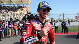 Francesco Bagnaia berhasil menjuarai sprint race MotoGP Indonesia 2024 di Sirkuit Mandalika, Lombok, NTB, Sabtu, 28 September 2024 dengan catatan waktu 19 menit 41.354 detik. (SONNY TUMBELAKA/AFP)