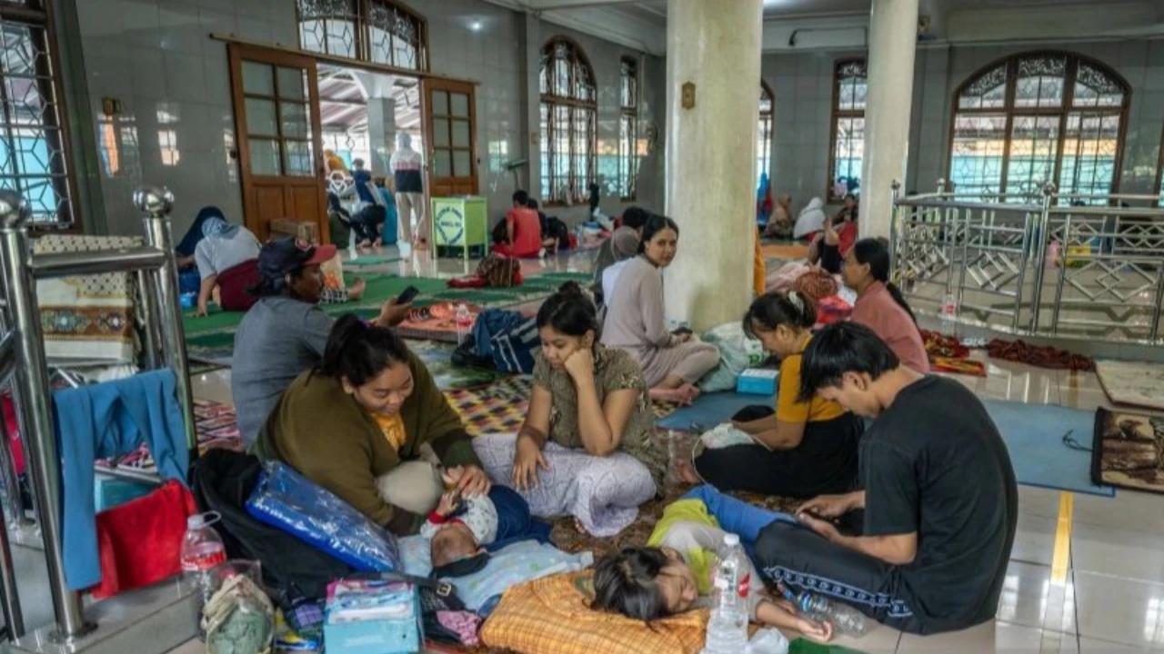 BNPB Catat Lebih dari 1.600 Warga Jakarta Masih Mengungsi Akibat Banjir