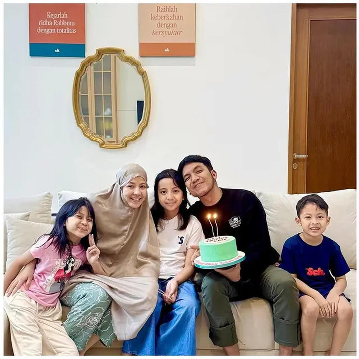 6 Potret Sederhana Ultah ke-11 Megumi, Putri Sulung Desta dan Natasha Rizky
