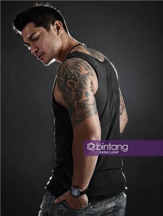 "Wah, kayaknya dia naksir aku, kan serem juga kalo tahu-tahu diajak pulang, tapi untungnya nggak terjadi seperti itu. Aku langsung kabur aja. Wah itu benar-benar pengalaman yang menakutkan tapi juga susah dilupakan," lanjutnya. (Bambang E Ros/Bintang.com)