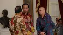 Presiden Joko Widodo saat bersiap melakukan konferensi pers usai bertemu dengan Pansel KPK, Jakarta, Senin (25/5/2015). Jokowi meminta Pansel untuk memilih calon pimpinan KPK yang kredibel dan dipercaya masyarakat. (Liputan6.com/Faizal Fanani)