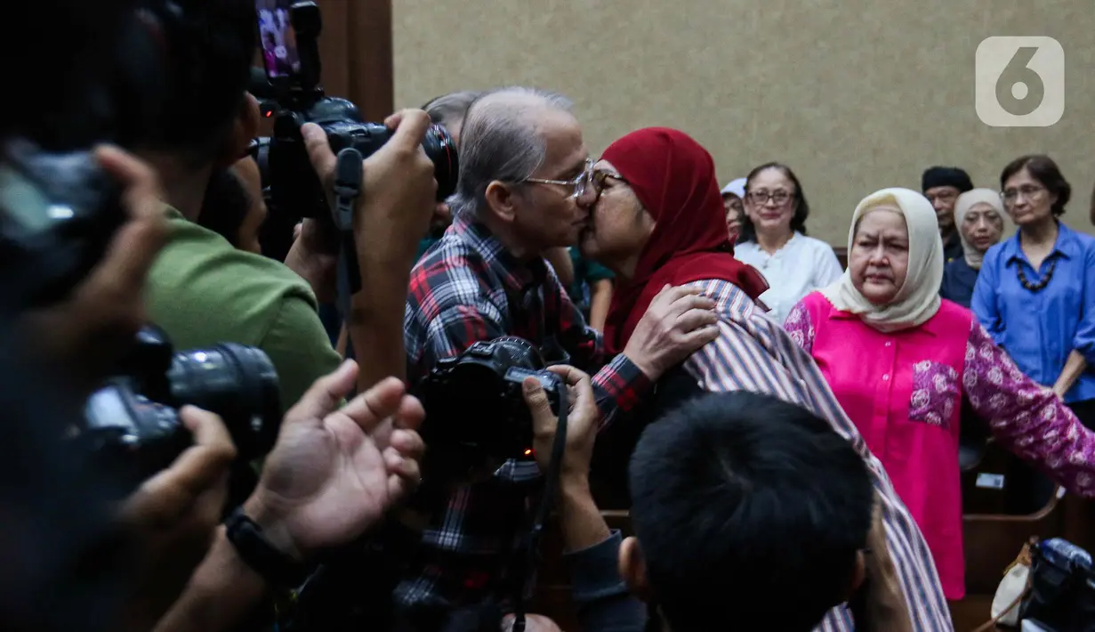 Vonis ini lebih ringan dari tuntutan jaksa yang menuntut Karen Agustiawan dipidana 11 tahun penjara dan denda sebesar Rp1 miliar subsider enam bulan kurungan. (Liputan6.com/Herman Zakharia)