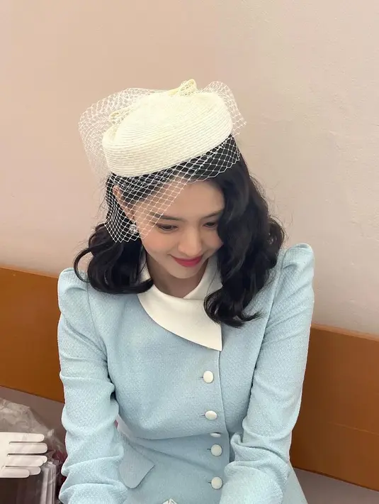 <p>Di musim selanjutnya, takdir Yoon Chae Ok dan Jang Tae Sang pun berlanjut. [Foto: Instagram/xeesoxee]</p>