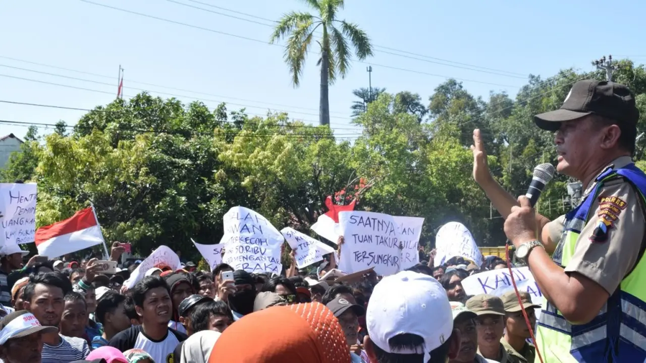 Demonstrasi Pilkades e-Voting Pemalang, Rabu, 5 September 2018.  (Foto: Liputan6.com/Polres Pemalang/Muhamad Ridlo).