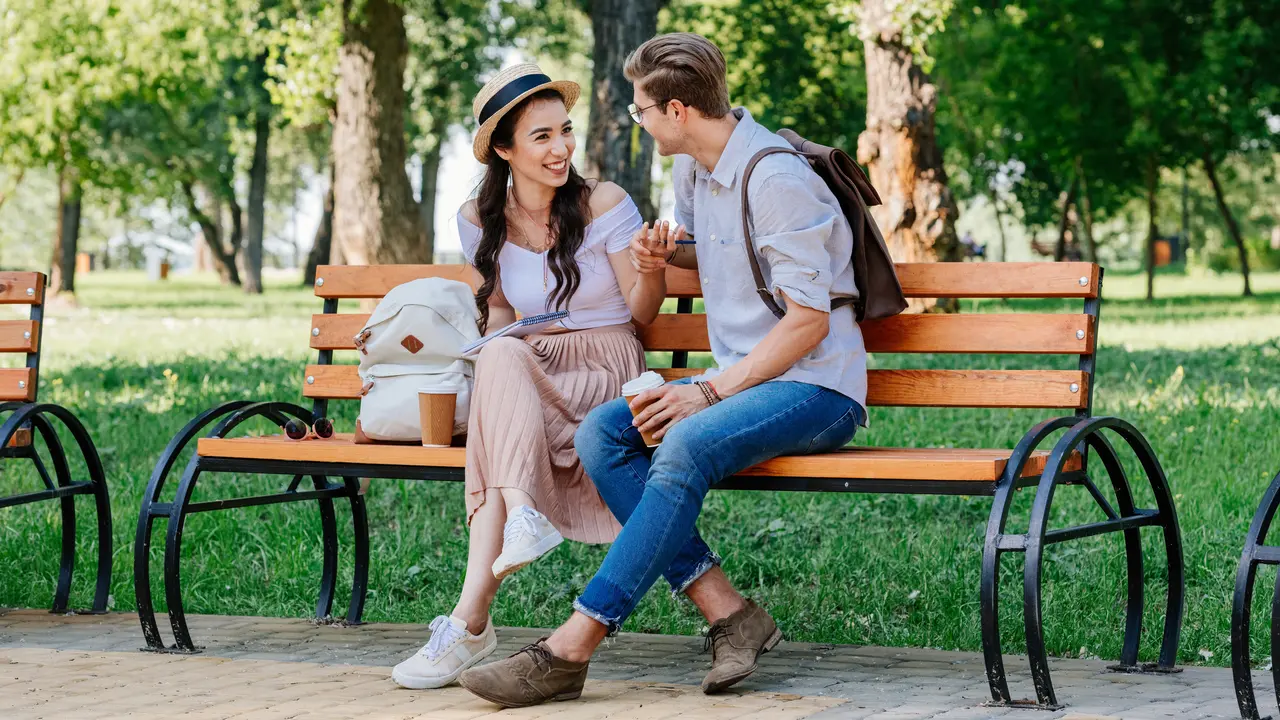 pasangan cinta