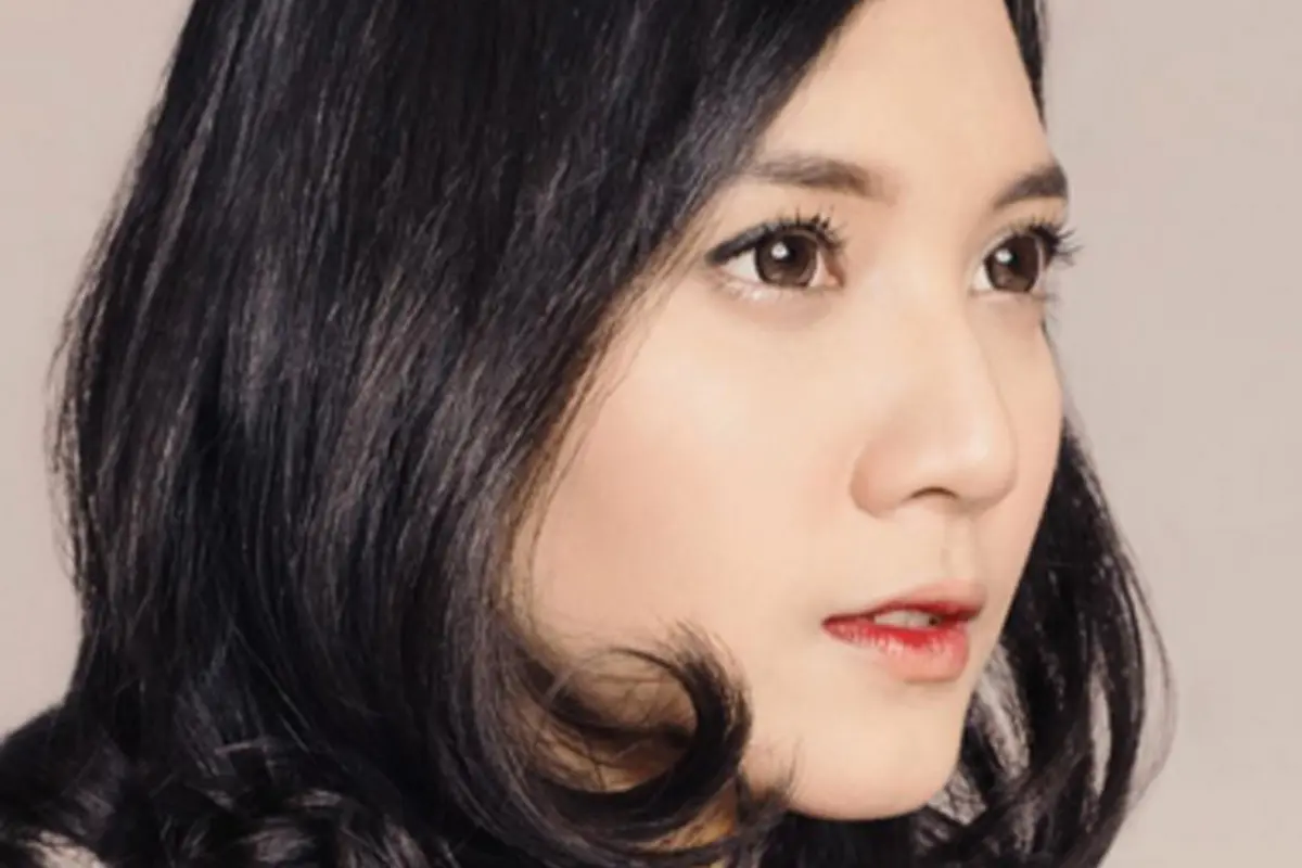 [Bintang] Wajah Cantik dan Bening Sheila Dara Aisha Berhasil Pikat Solois Vidi Aldiano