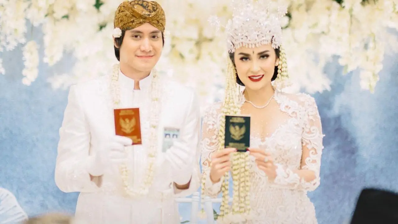[Fimela] Kevin Aprilio dan Vicy Melanie