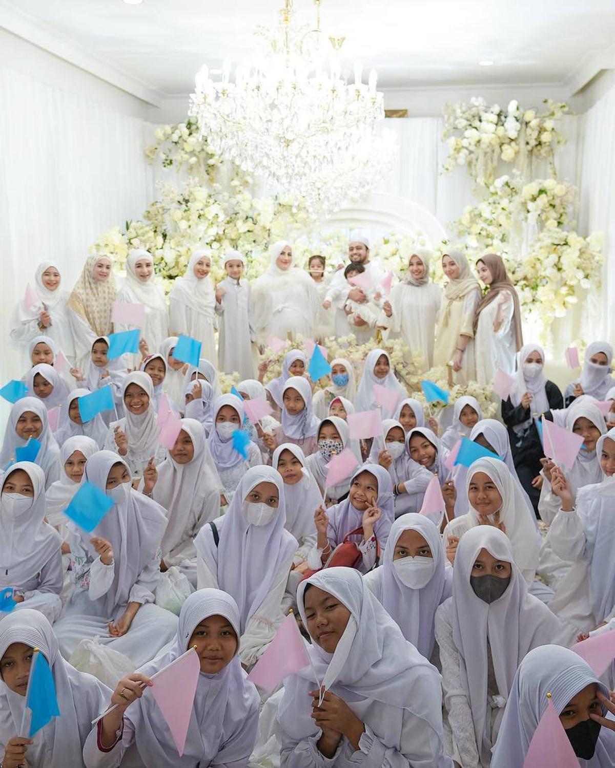 Tak sedikit netizen yang ikut menyampaikan doa buat Tasyi.<br>