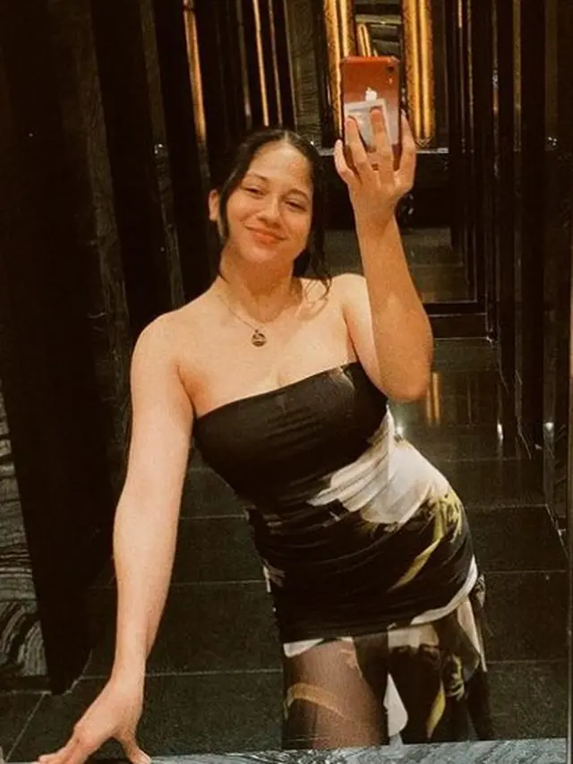 Sitha Marino dengan tubuh curvy (Instagram/sithamarino)