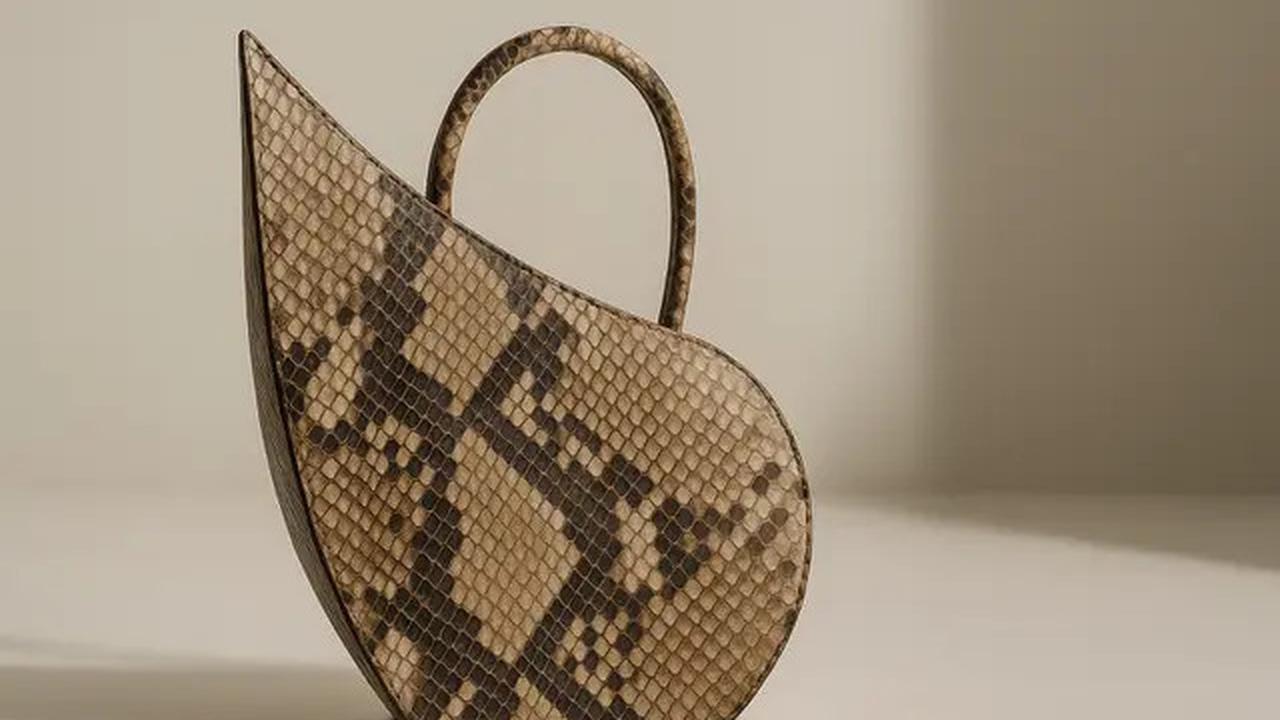 8 Model Tas Sisik Ular yang Elegan, Pilihan Stylish untuk Tampil Lebih Mewah