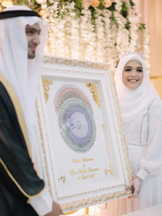 Vebby Palwinta dan Razi Bawazier (Instagram/vebbypalwinta)