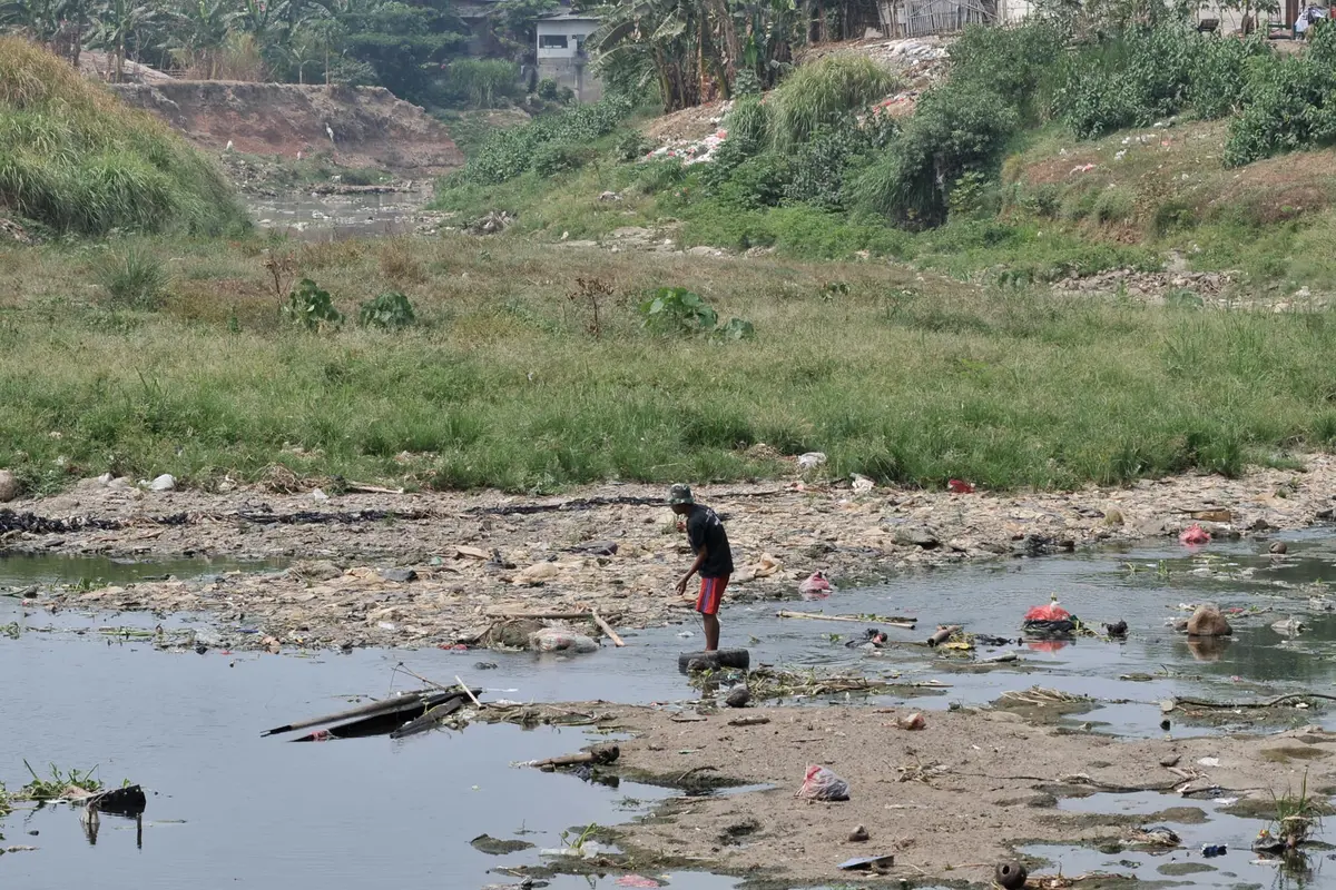 Kemarau Panjang, Kali Bekasi Hampir Kering