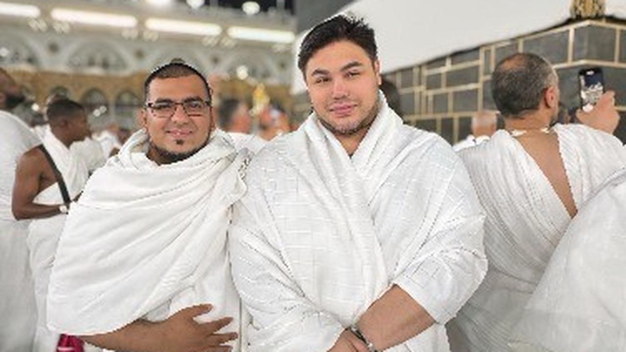 Ivan Gunawan Bertemu Keturunan Rasulullah di Masjidil Haram, Salat Subuh Bareng Sampai Minta Didoakan