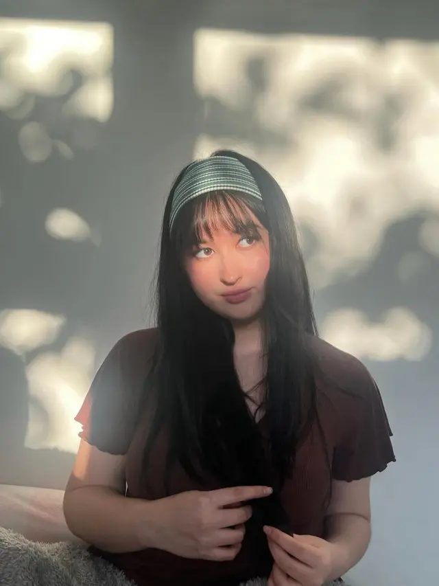 Kombinasi Fashion Vintage dan Modern ala Stephanie Poetri (Instagram/@stephaniepoetri)