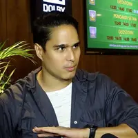 Mischa Chandrawinata ungkap alasan keluarganya dan Jessica Mila belum bertemu.