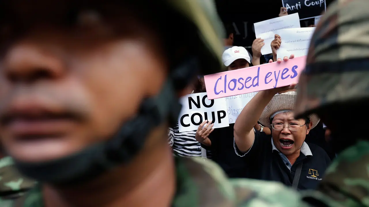 Warga Thailand Unjuk Rasa Anti Kudeta - Liputan6 Petang