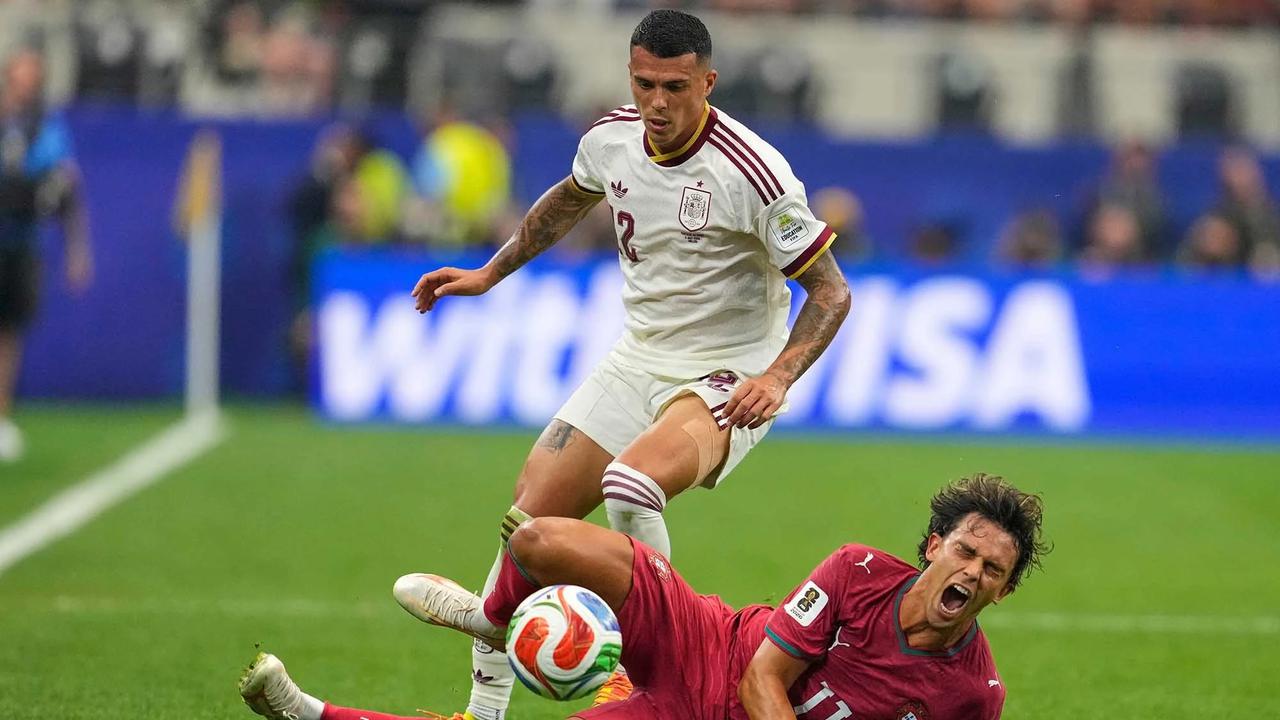 FOTO: Ronaldo Menangis Portugal Tersingkir dari Piala Dunia 2026