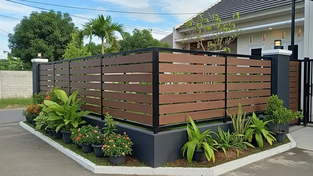 Inspirasi Pagar Rumah Hook Berukuran Kecil yang Estetik dan Fungsional