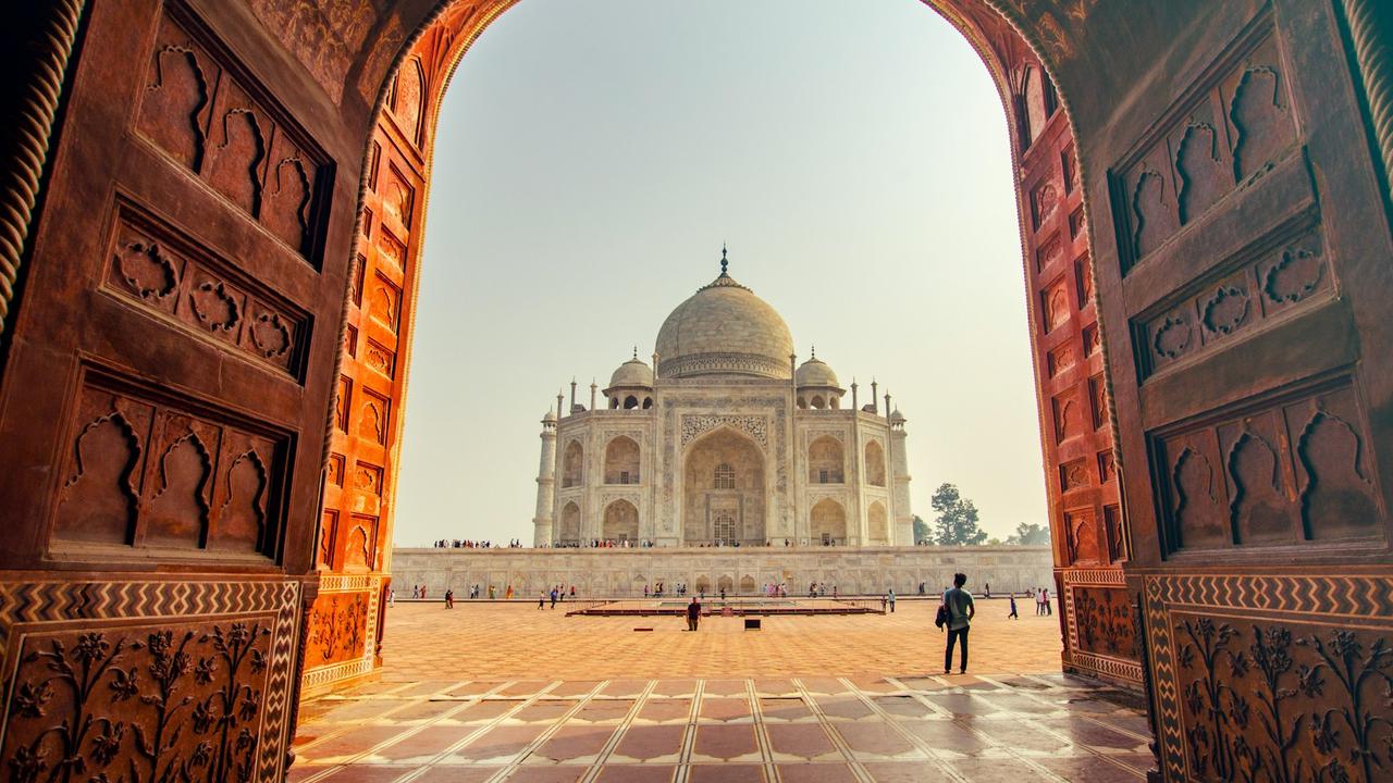Terinspirasi Kisah Shah Jahan denga Mumtaz Mahal, Pria Ini Bangun Replika Taj Mahal Demi Sang Istri