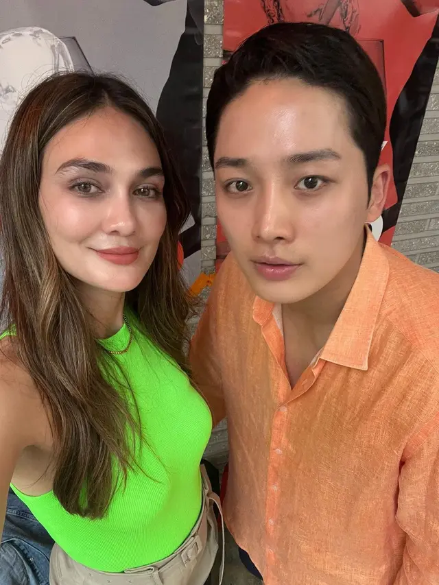 Inspirasi Outfit Kasual Luna Maya Liburan di Korea Selatan yang Membawanya Bertemu Jodoh