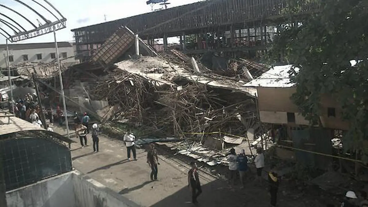 84 Orang Tertimbun Ruko Roboh di Samarinda, 65 Selamat