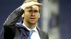 Gaya pelatih FC Porto Andre Villas Boas usai laga lawan Pacos Ferreira di Portuguese Super League 2010-2011 yang digelar di Porto, 8 Mei 2011. AFP PHOTO / MIGUEL RIOPA