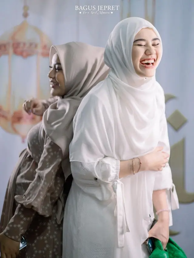 Aaliyah Massaid tampil berhijab di acara Aurel ahermansyah, komentar Thariq Halilintar pun mencuri perhatian publik