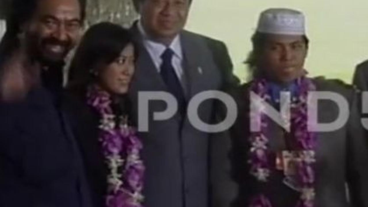 SBY yang saat itu menjabat sebagai Presiden RI turut serta menyambut kepulangan Meutya dan rekannya yang bernama Budiyanto.