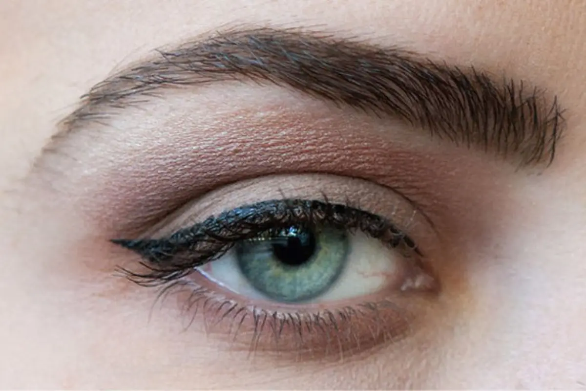 Tips Memaksimalkan Eyeliner untuk Rias Mata
