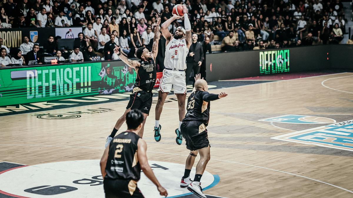 Depak Juara Bertahan Dewa United, Pelita Jaya Tantang Bogor Hornbills di Final IBL 2026