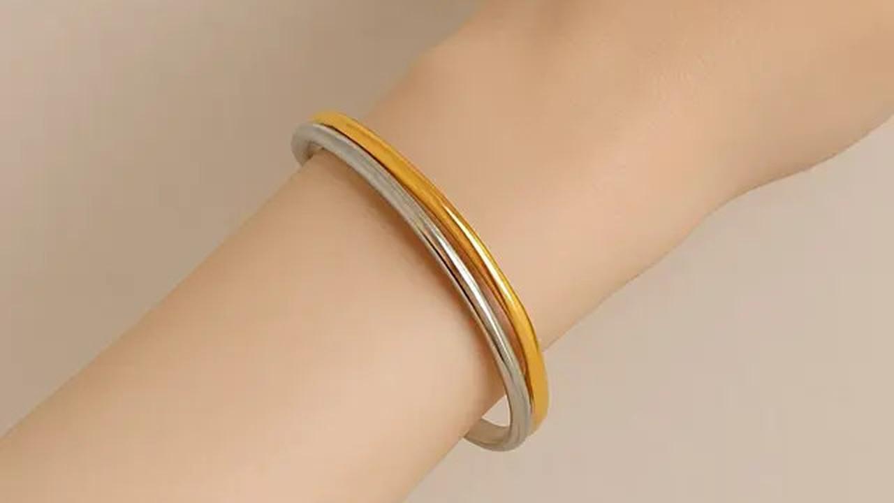 10 Model Gelang Emas Bangle Kekinian 2025 untuk Tangan Kecil, Tampil Elegan dan Modis