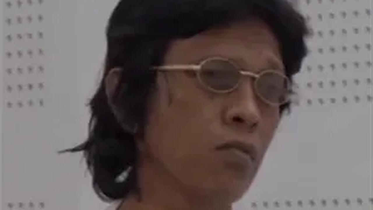 Adian pun mengaku cukup terganggu atas semua pertanyaan tersebut. Terlebih, Ia mengalami selama bertahun-tahun.<br>