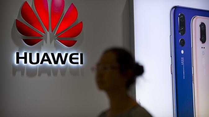 Salah satu toko resmi Huawei di Beijing, China (AP/Mark Schiefelbein)