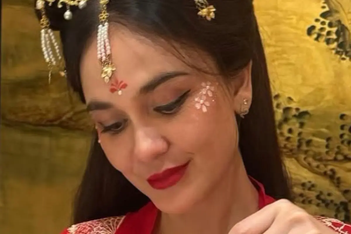 Potret Luna Maya saat Girl Trip ke China